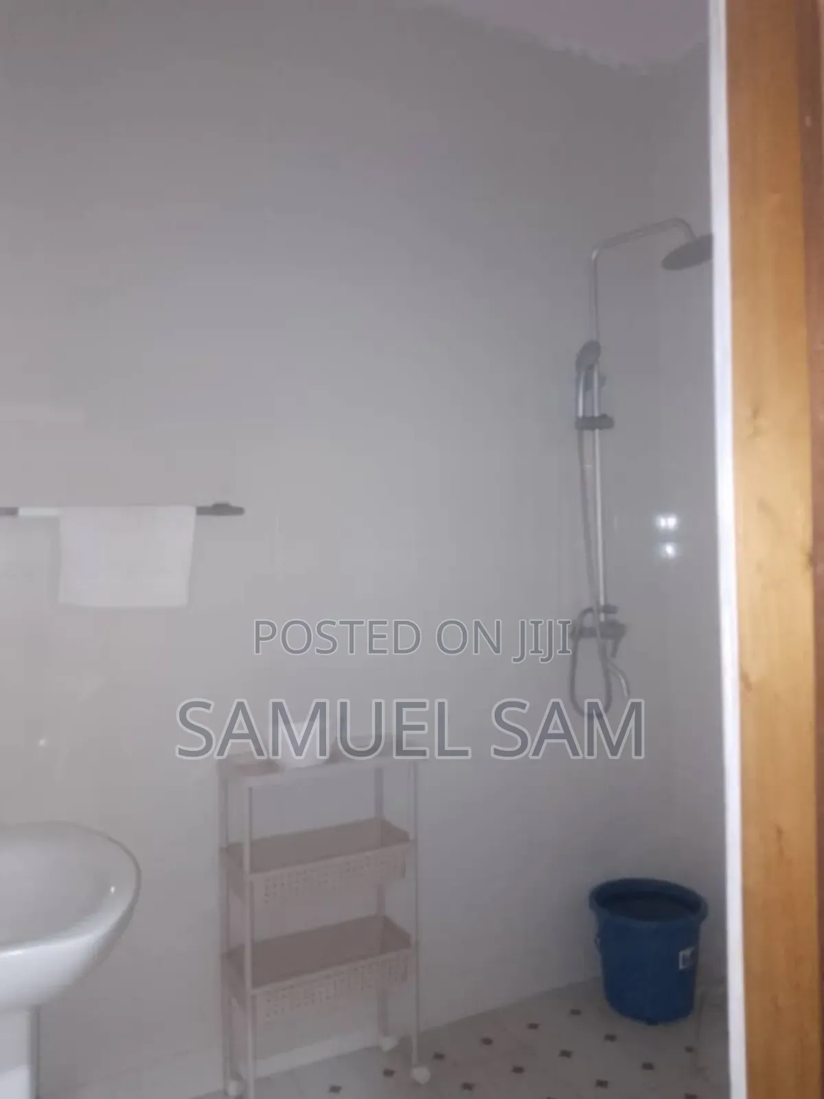 4bdrm House in Community 6, Tema Metropolitan for sale