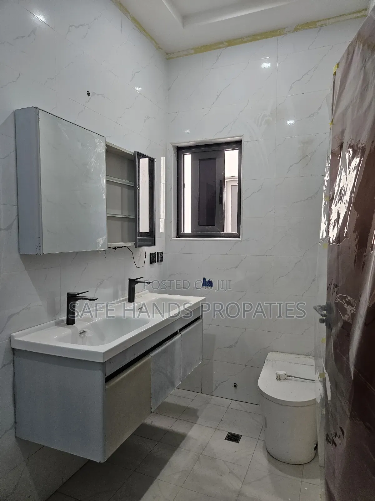 4bdrm House in Oyarifa, Accra Metropolitan for sale