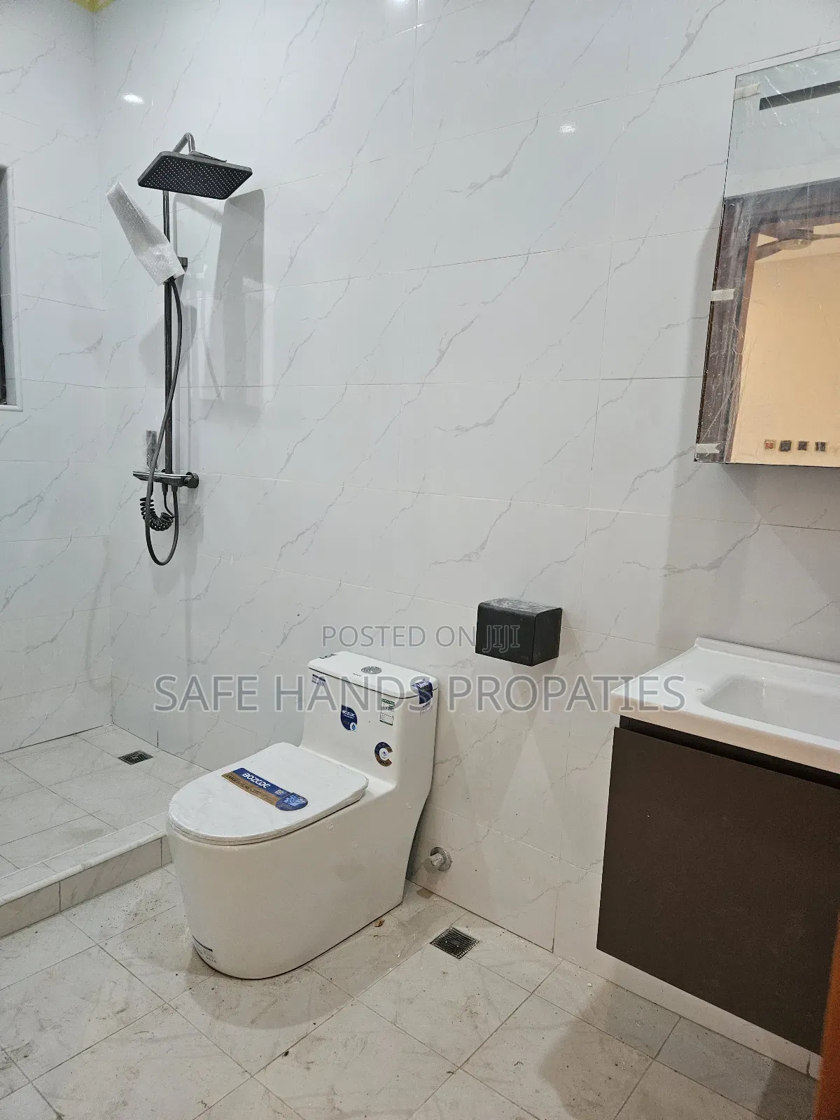 4bdrm House in Oyarifa, Accra Metropolitan for sale