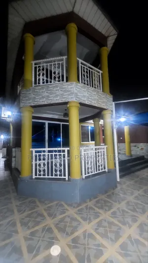 4bdrm House in Kg. Franco, Spintex for sale