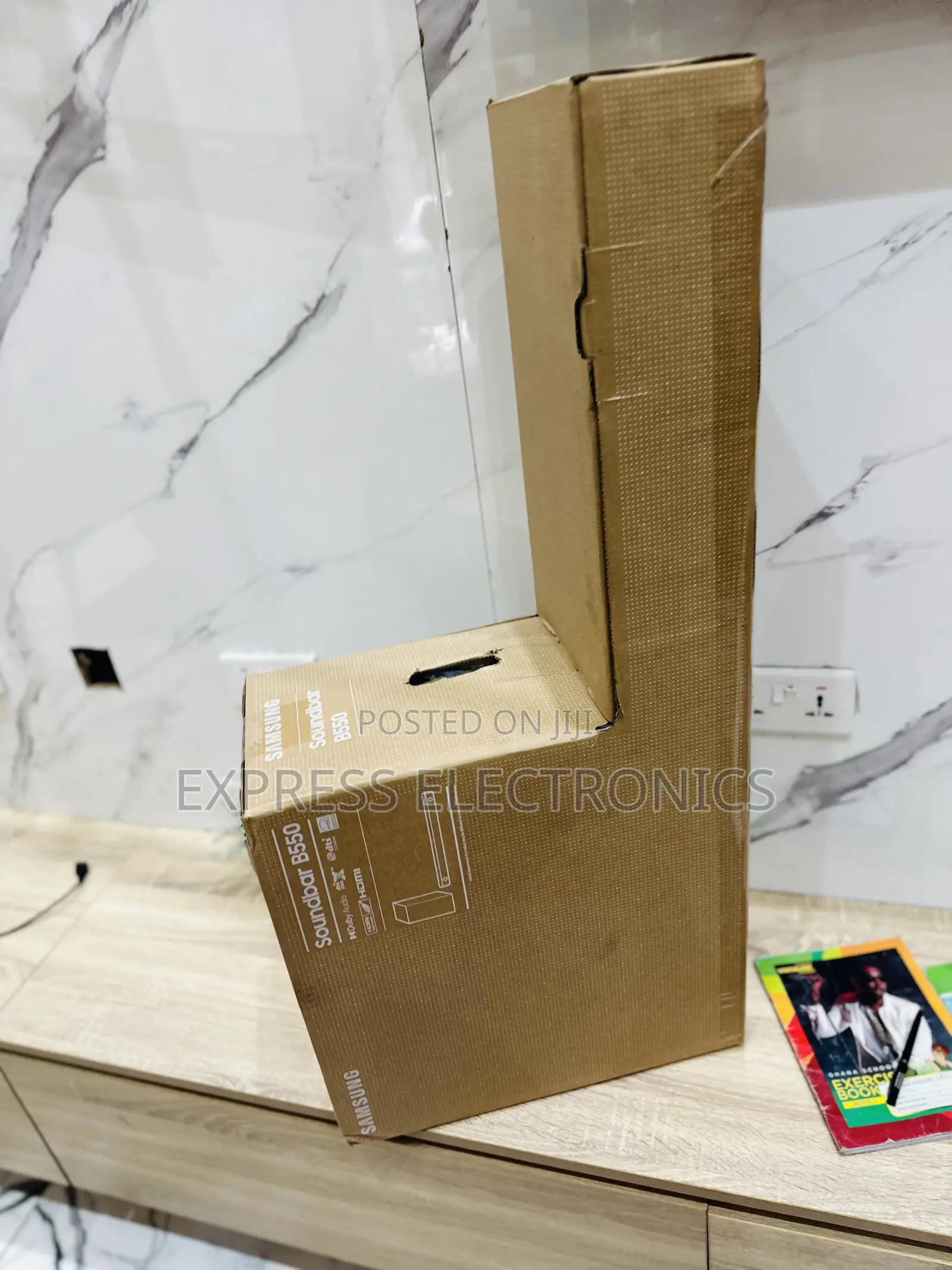 Sleek Black B550 410w Samsung Soundbar