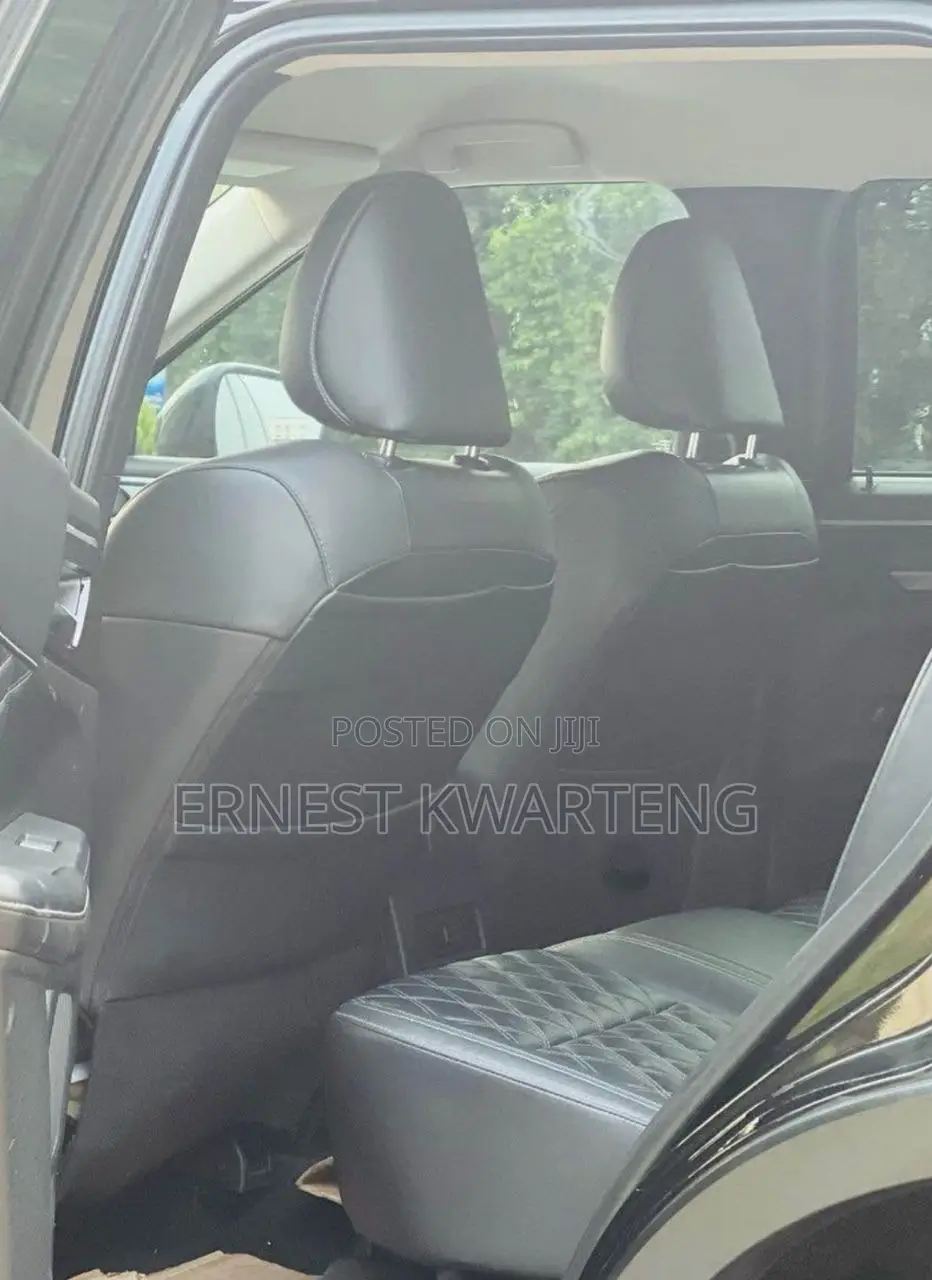 Mitsubishi Outlander 2022 Black
