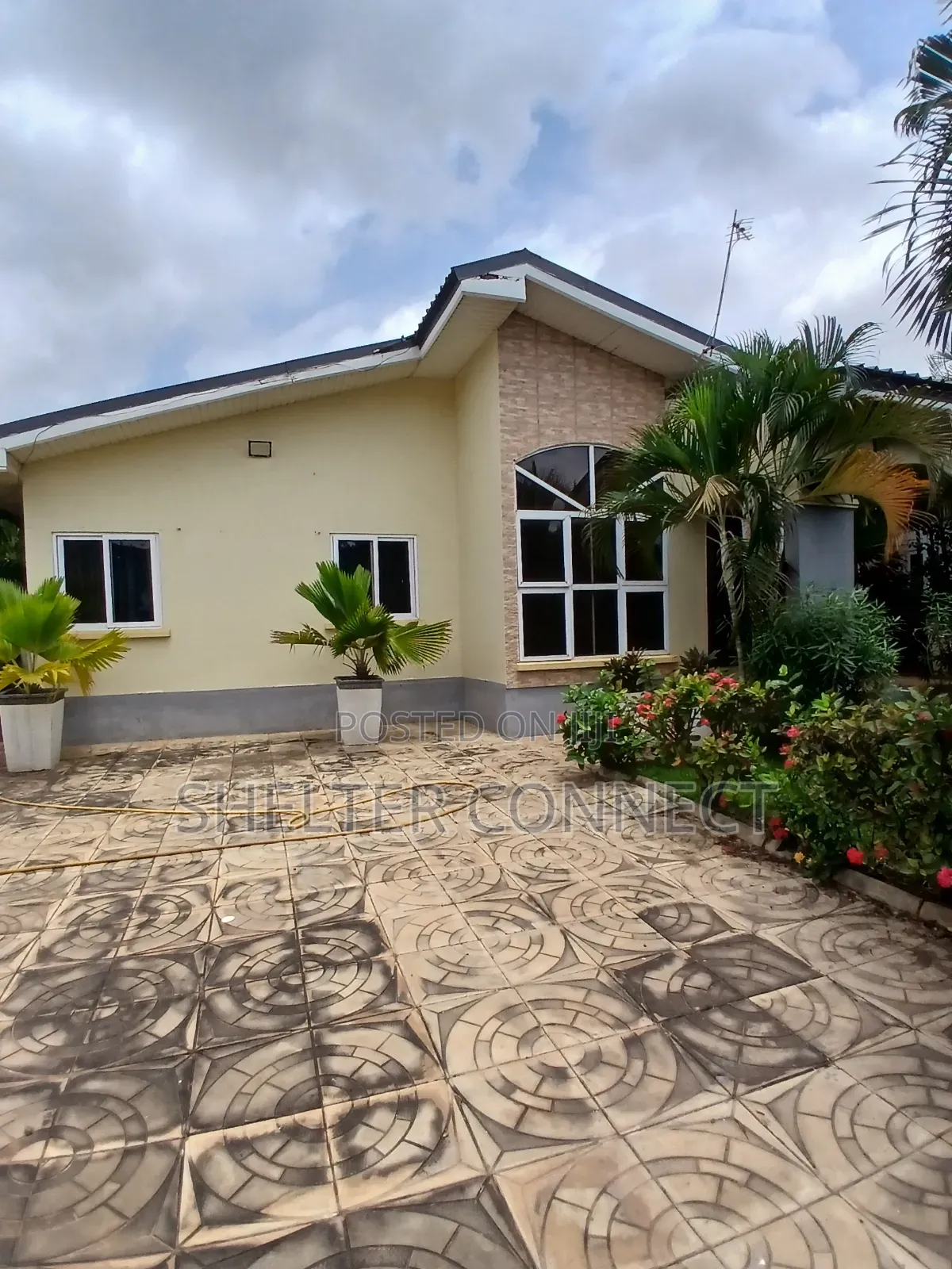 3bdrm House in Oyarifa for rent