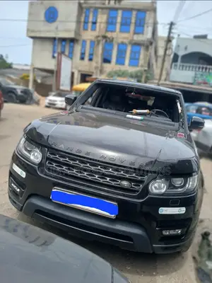 Double Laminated 2014 to 2017 Range Rover Sport Windscreen Available