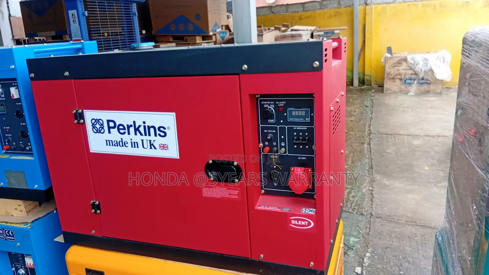 Red and Black Perkins 18kva 20000wax 3phase Diesel Generator