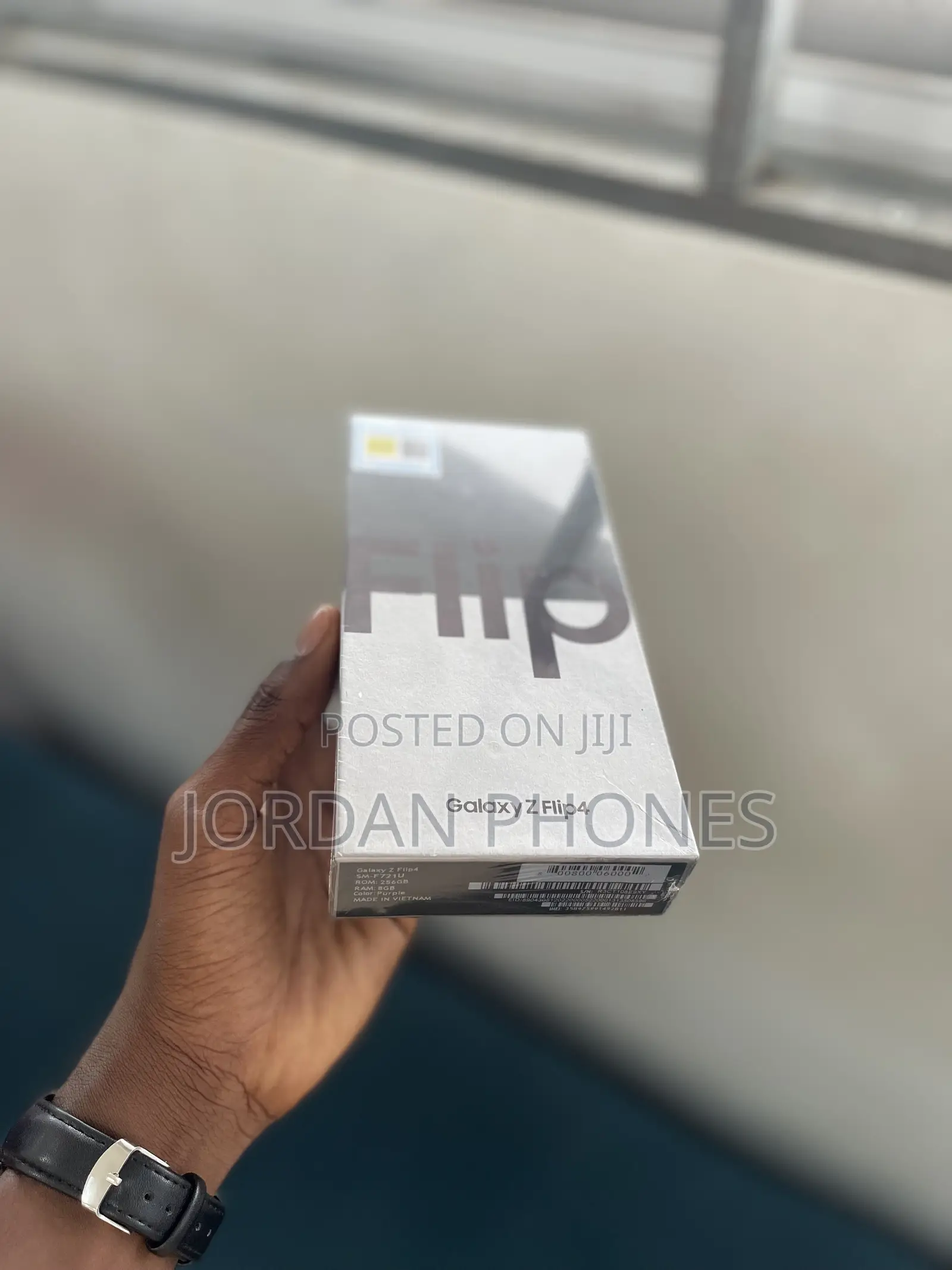 New Samsung Galaxy Z Flip4 256 GB Purple