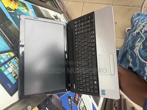 Laptop Acer Aspire E1-571 4GB Intel Core i5 HDD 320GB