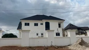 5bdrm House in Millions Properties, Kumasi Metropolitan for sale