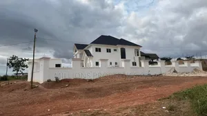 5bdrm House in Millions Properties, Kumasi Metropolitan for sale
