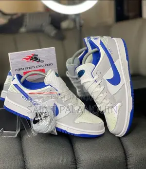 Nike Dunks