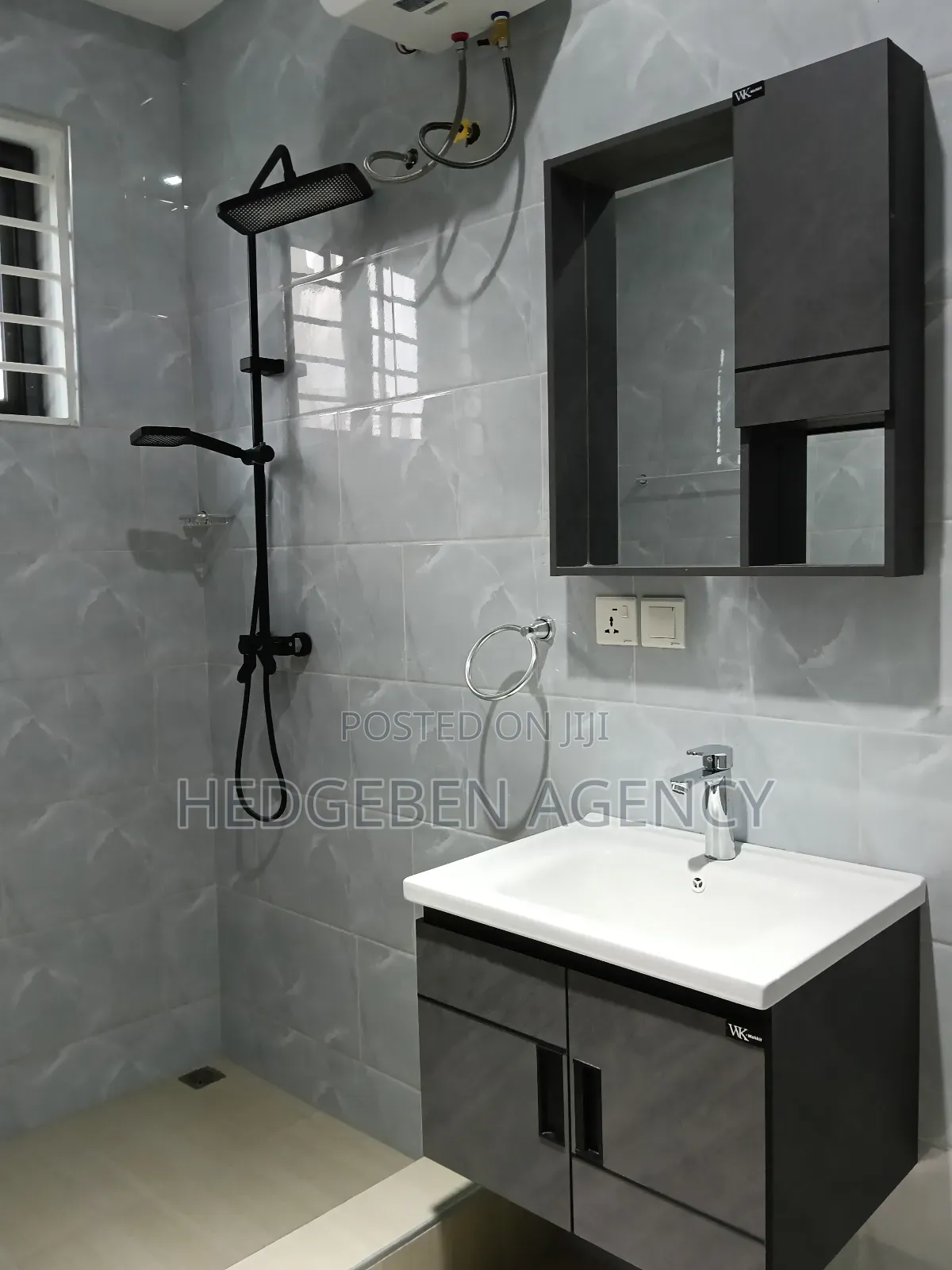 3bdrm House in School Junction for rent