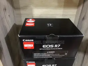 Canon R7 With 18-150mm Kit Lens
