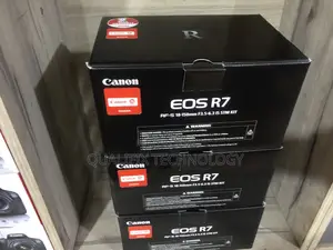 Canon Eos R7