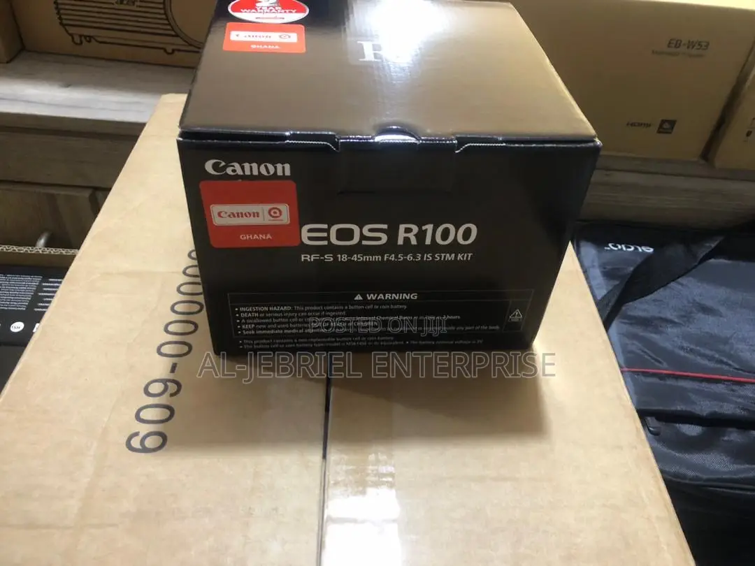 Canon R100 With 18-45mm Lens