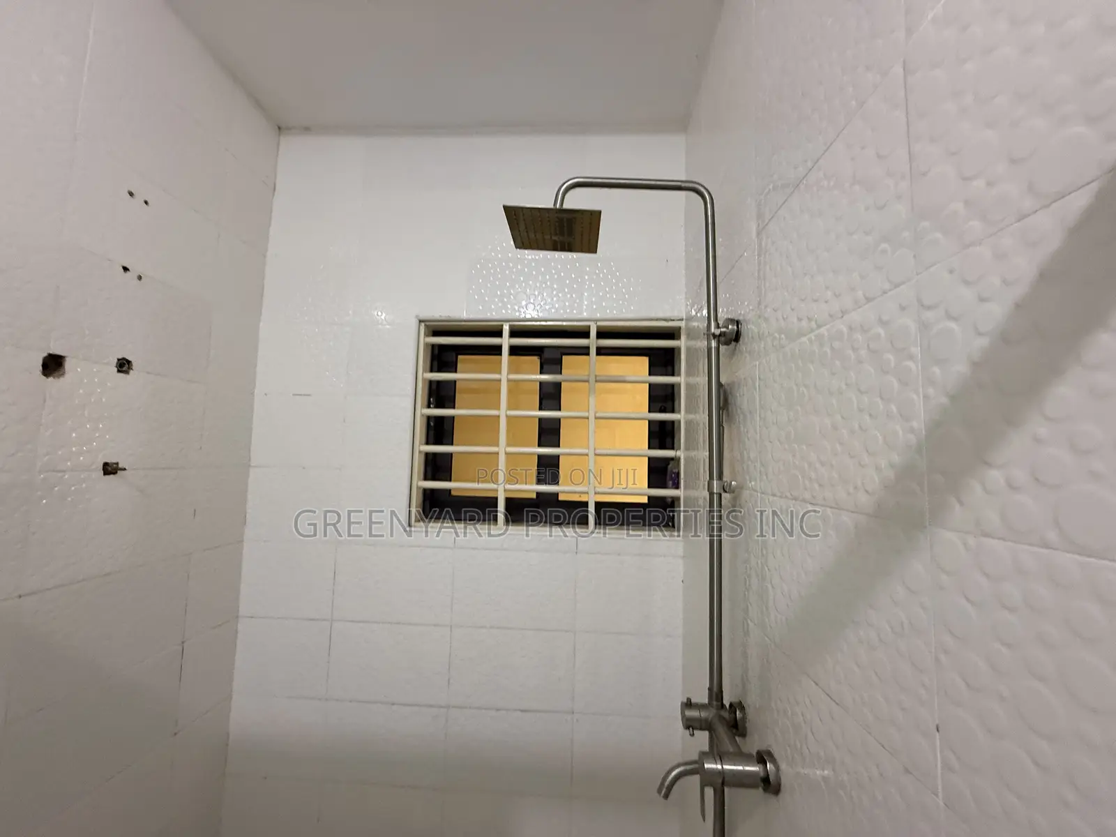 3bdrm Apartment in Ars, East Legon for rent