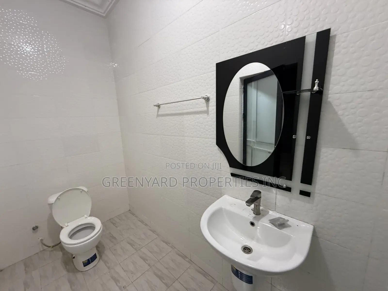 3bdrm Apartment in Ars, East Legon for rent