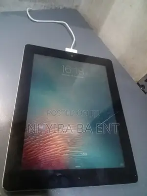 Apple iPad 9.7 16 GB Gray