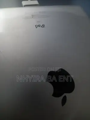 Apple iPad 9.7 16 GB Gray
