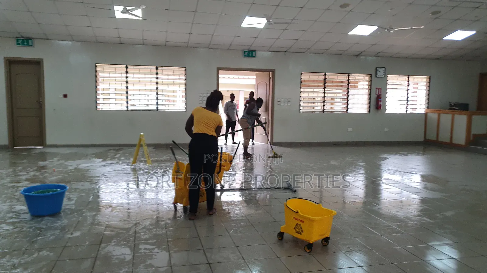 All Clear and Neat Cleaning With Cleantex