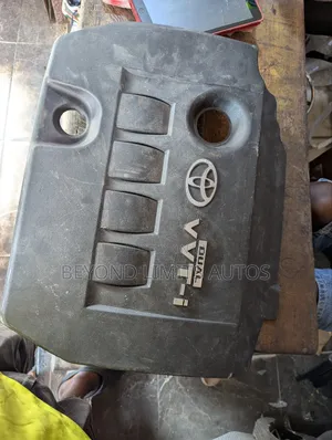 Toyota Corolla Top Engine Cover
