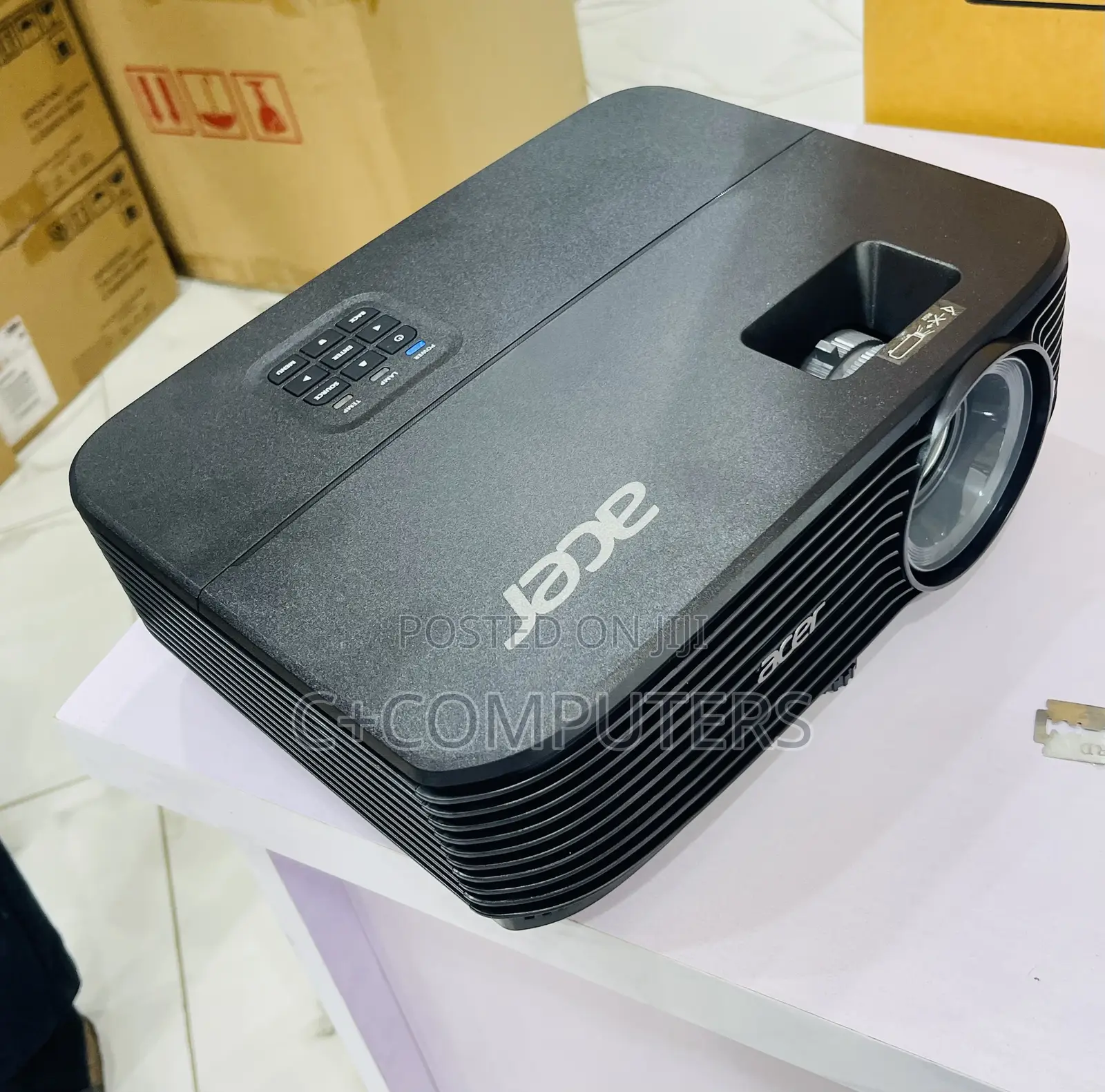 Acer X1329 Projector DLP Technology 4800 Ansi Lumens
