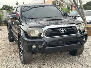 Toyota Tacoma 2013 Black