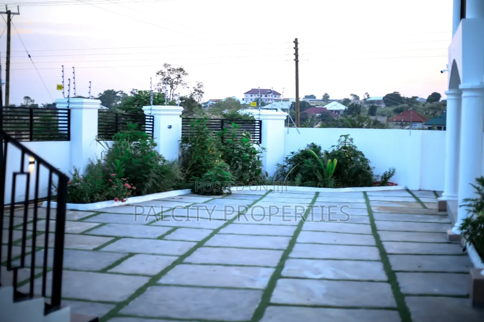 3bedrooms Fully Furnished Apartments for Rent at Ejisu.