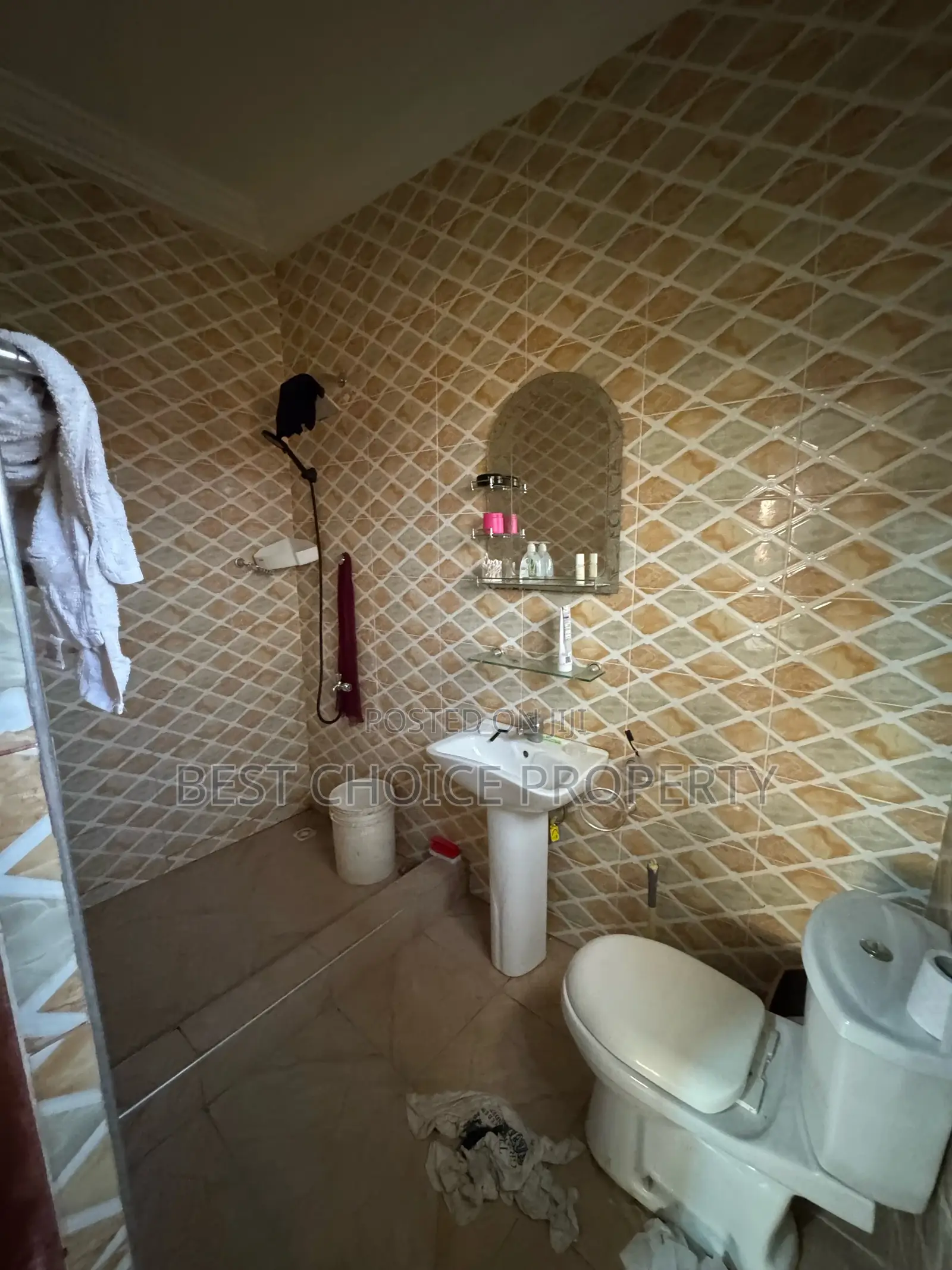 Two Bedroom Apartment Lakeside Community 1
