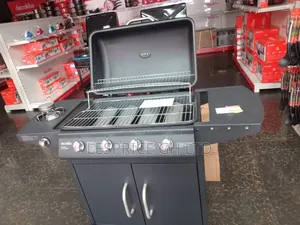 Adjustable and Convenient 4burner BBQ Grill