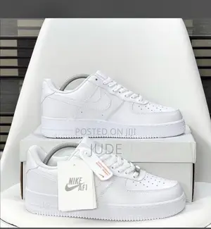 White Nike Airforce