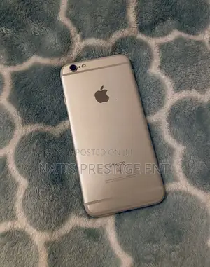 Apple iPhone 6s 32 GB Silver