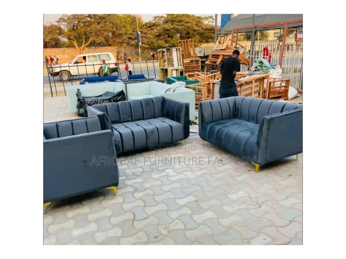 Luxurious and Quality Sofa Chairs Set
