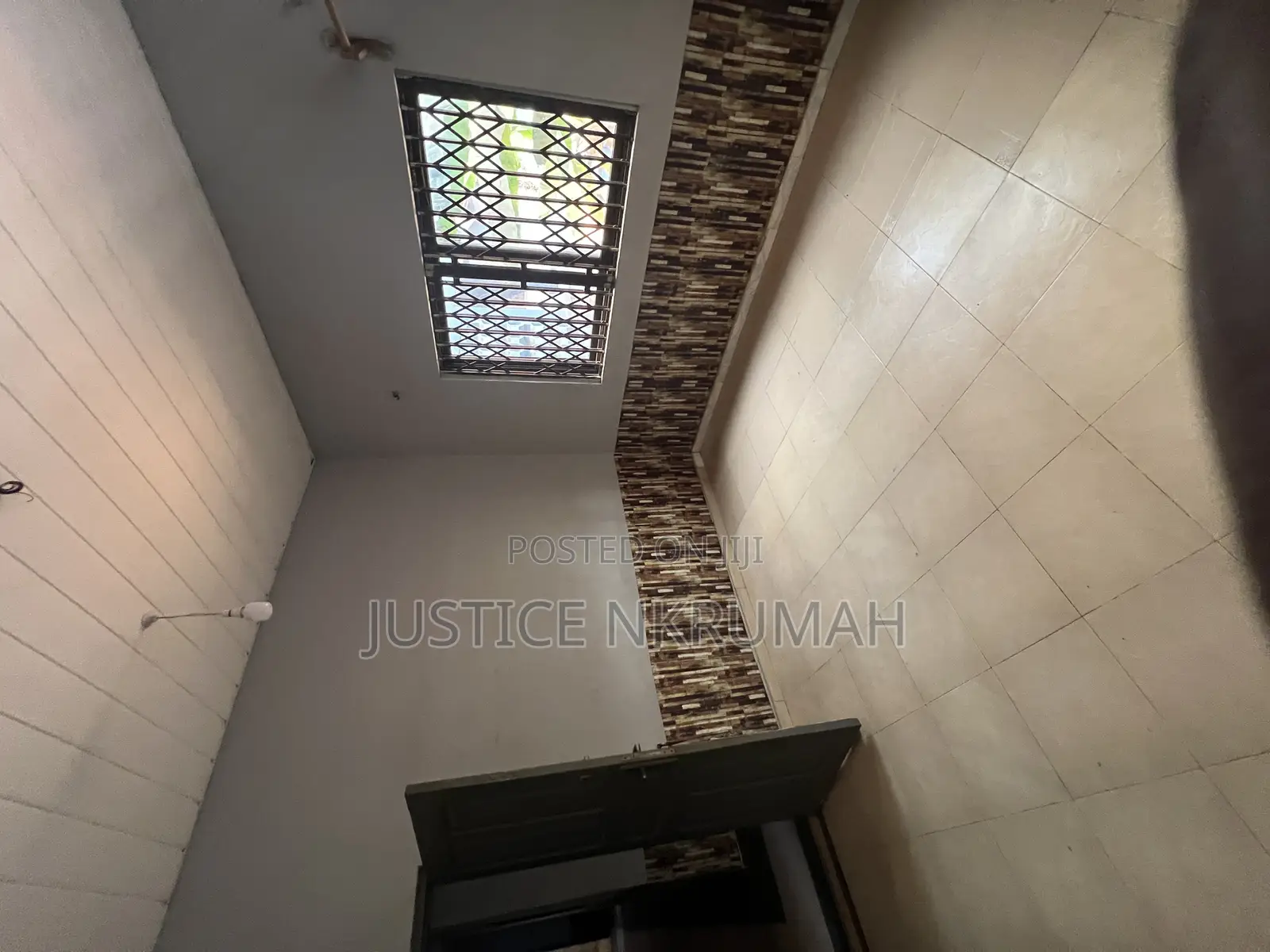 Furnished 4bdrm Apartment in Mr Justice Estate, Old Barrier for rent