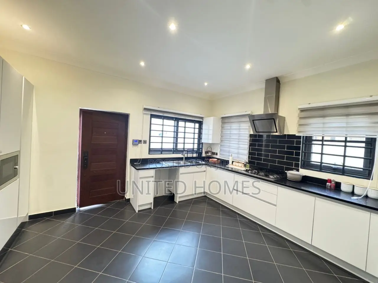 Furnished 4bdrm House in East Legon for sale