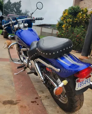 Suzuki 2000 Blue