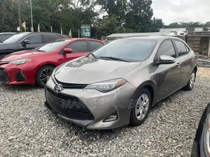Toyota Corolla LE (1.8L 4cyl 2A) 2019 Brown