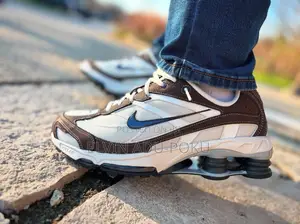 Nike Shox R4 Men's Sneakers In Different Colours , Swipe >>>>