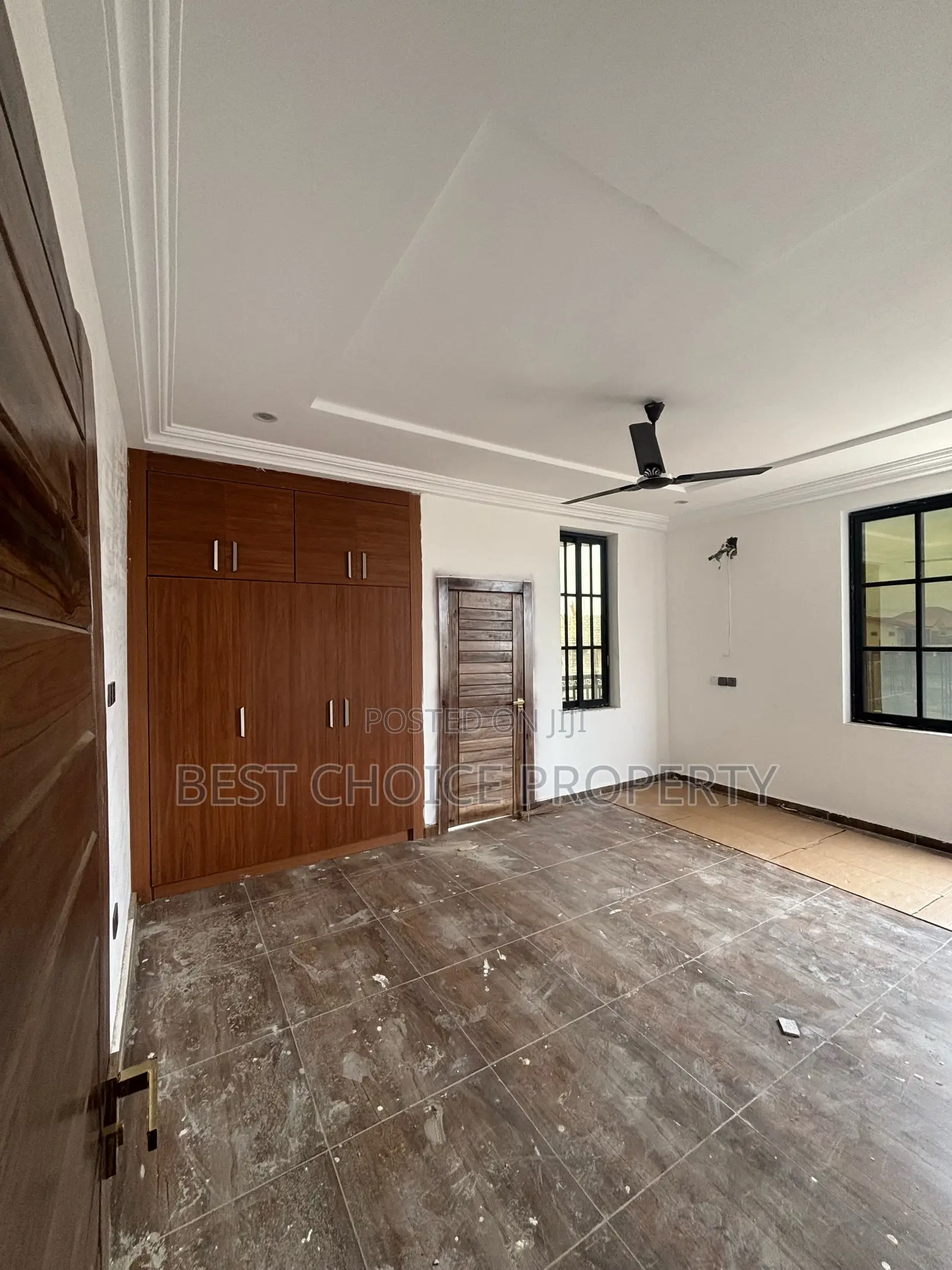 Ex 4 Bedroom House for Sale at Adenta Amrahia