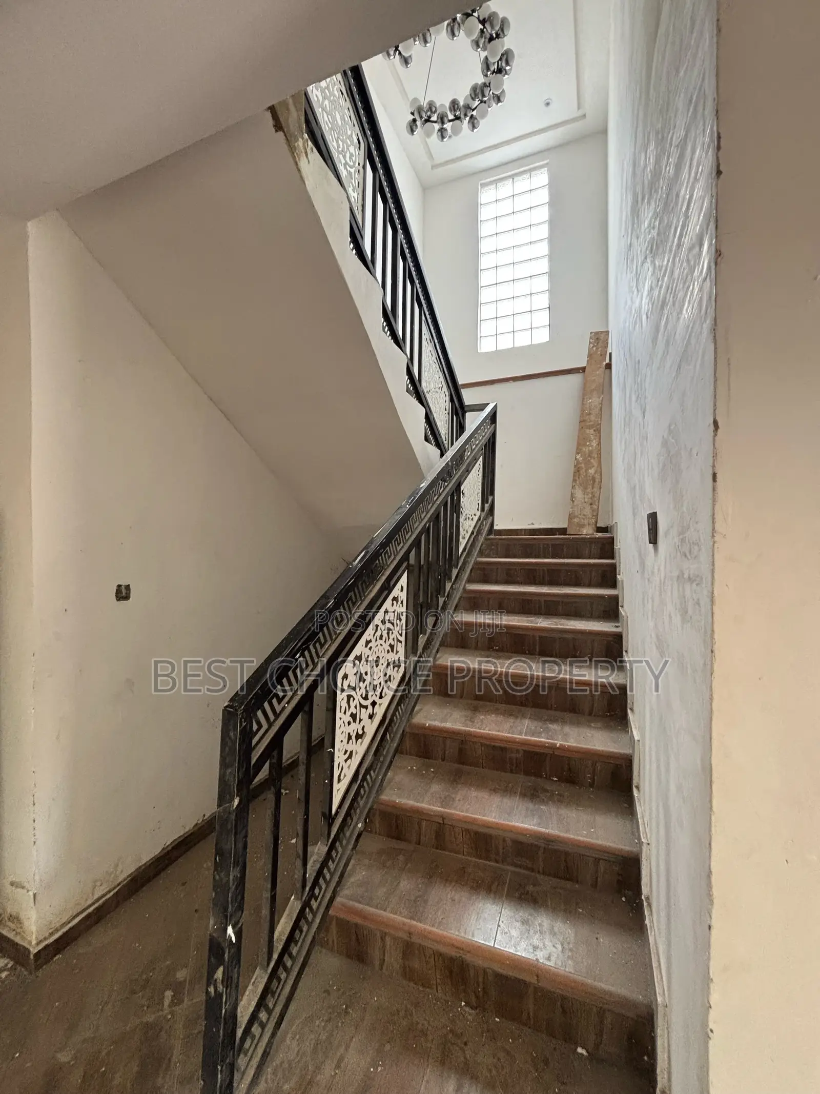 Ex 4 Bedroom House for Sale at Adenta Amrahia