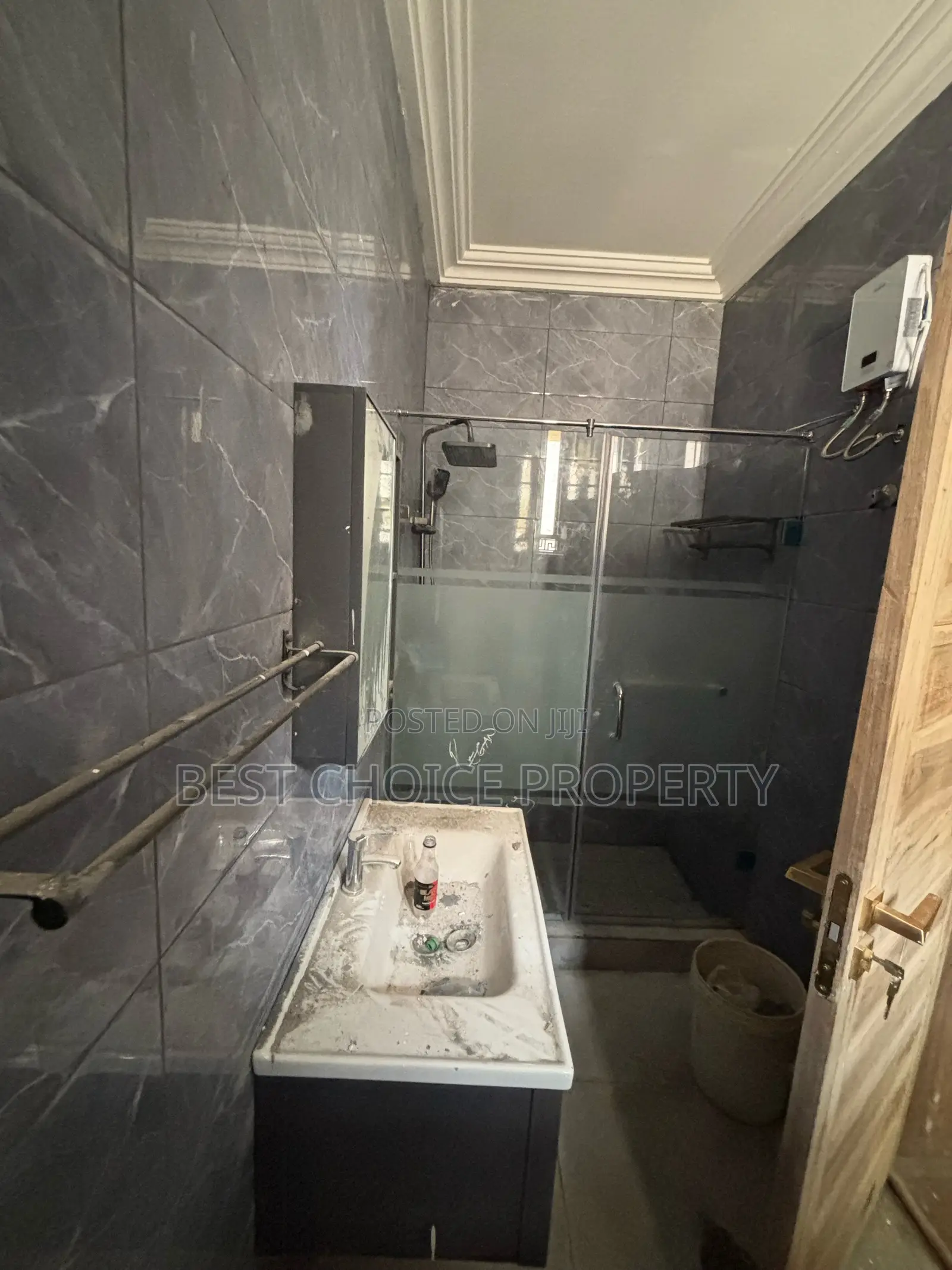 Ex 4 Bedroom House for Sale at Adenta Amrahia