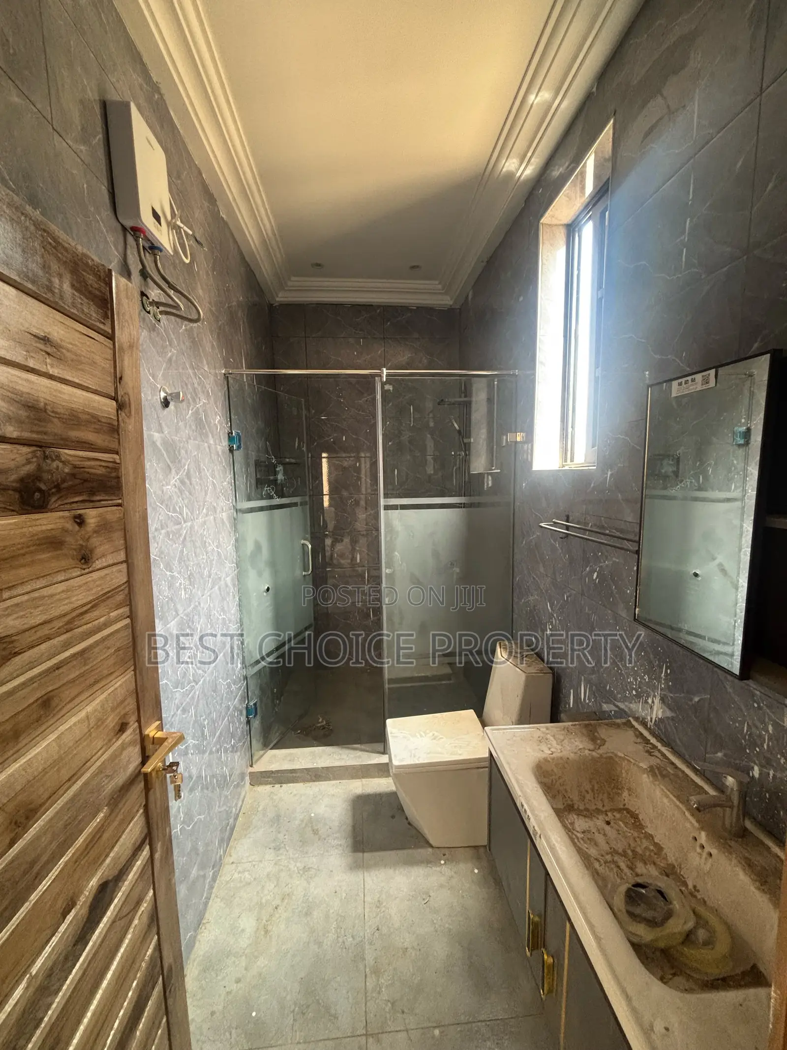 Ex 4 Bedroom House for Sale at Adenta Amrahia