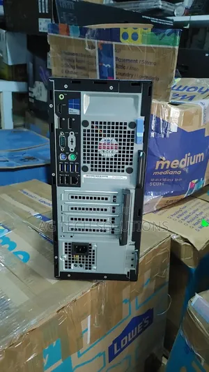 Desktop Computer Dell OptiPlex 7040 8GB Intel Core I5 HDD 500GB
