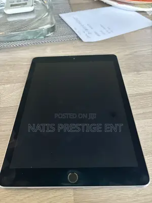 Apple iPad 9.7 128 GB Silver