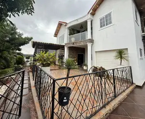 5bdrm House in American House, East Legon for rent