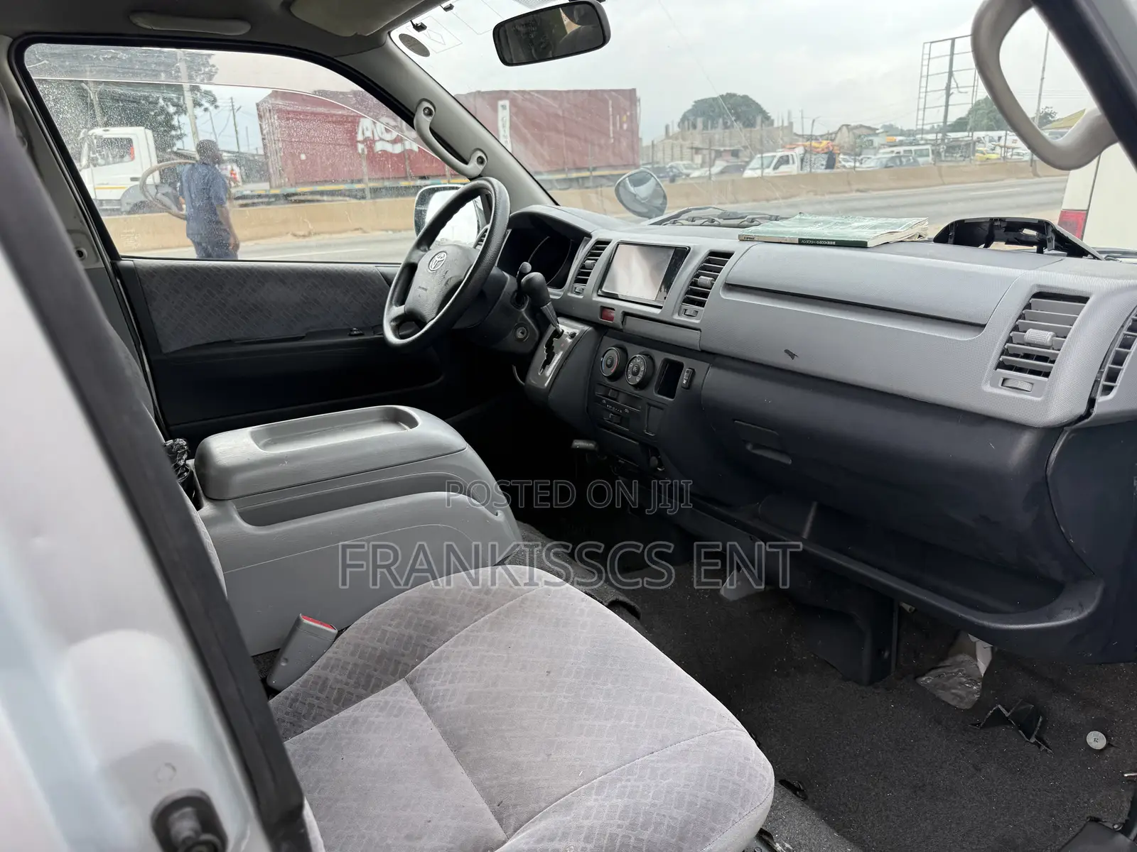 Toyota HiAce 2010 Grey