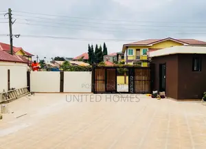 5bdrm House in Oyarifa for sale
