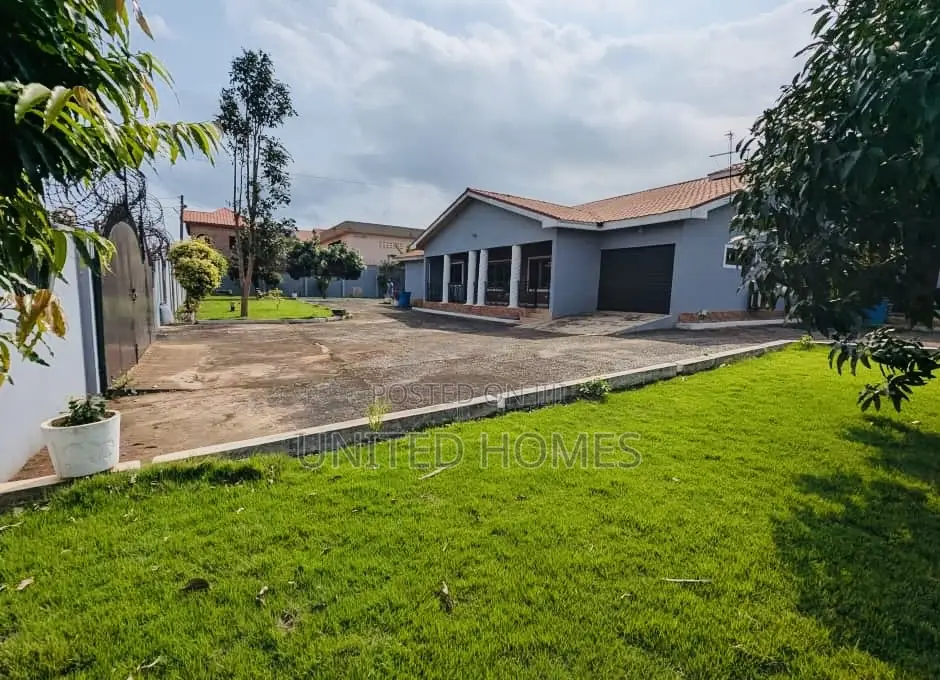 9bdrm House in Tantra Hills for sale