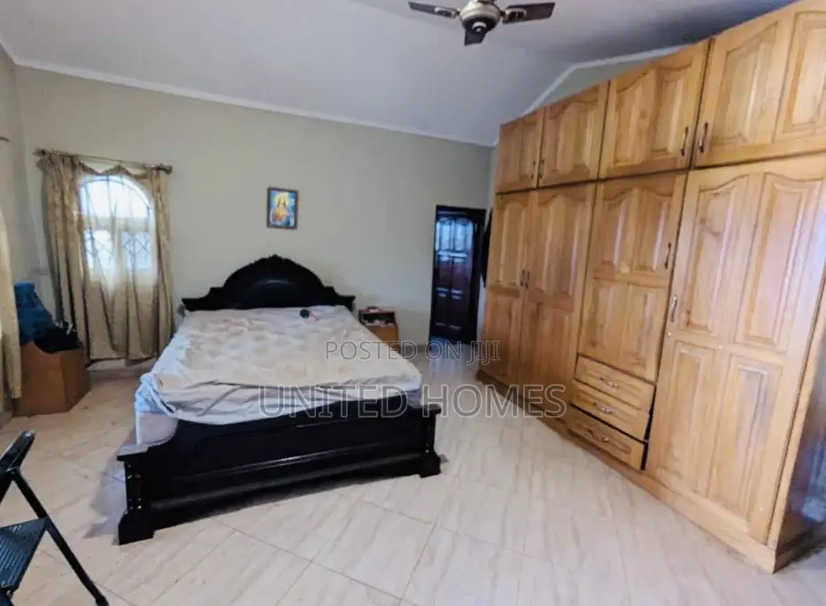 9bdrm House in Tantra Hills for sale