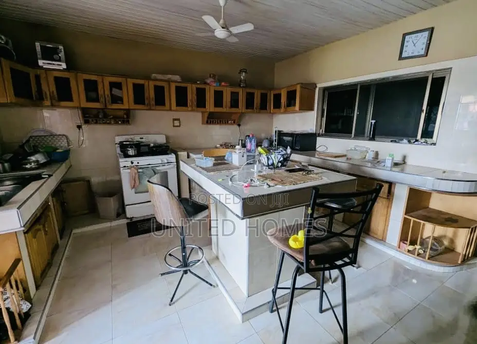 9bdrm House in Tantra Hills for sale