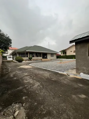 5bdrm House in Airport Residential Area for rent